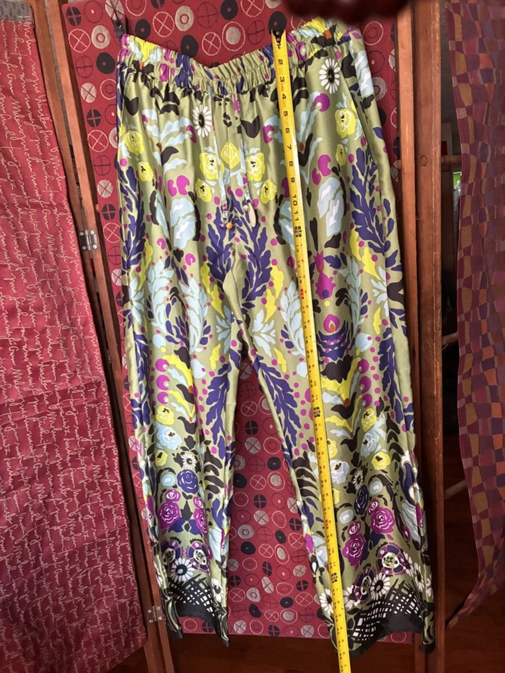 ZARA Multicolor Satin Elastic-Waist Printed Pants - Green, Purple, Yellow, Black - Picture 4 of 11